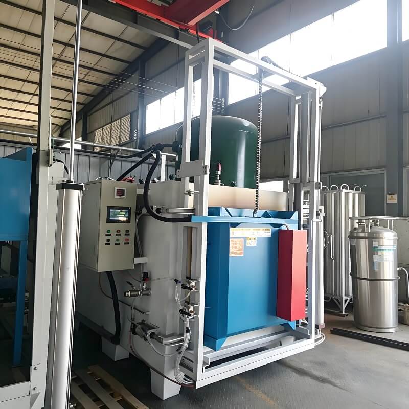 Chamber tempering furnace with vertically opening door