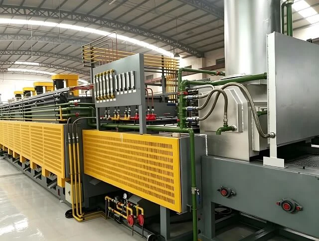 Controlled Atmosphere Roller Mesh Belt Furnace Carburizing Furnace For Screws