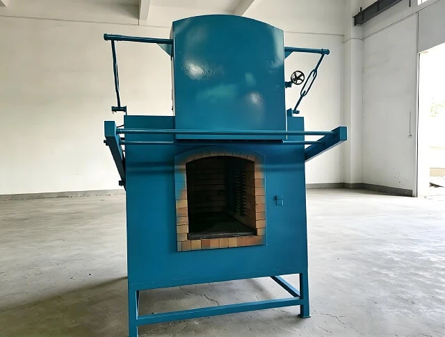 High Uniform Temperature Box Quenching Furnace For Auto Parts Mold Steel Hardware Mass Production