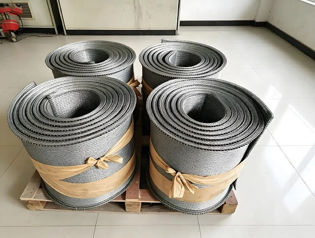 SUS310S SUS314 Quenching Mesh Belt Heat Resistant Alloy Conveyor Belt for Heat Treatment Furnace