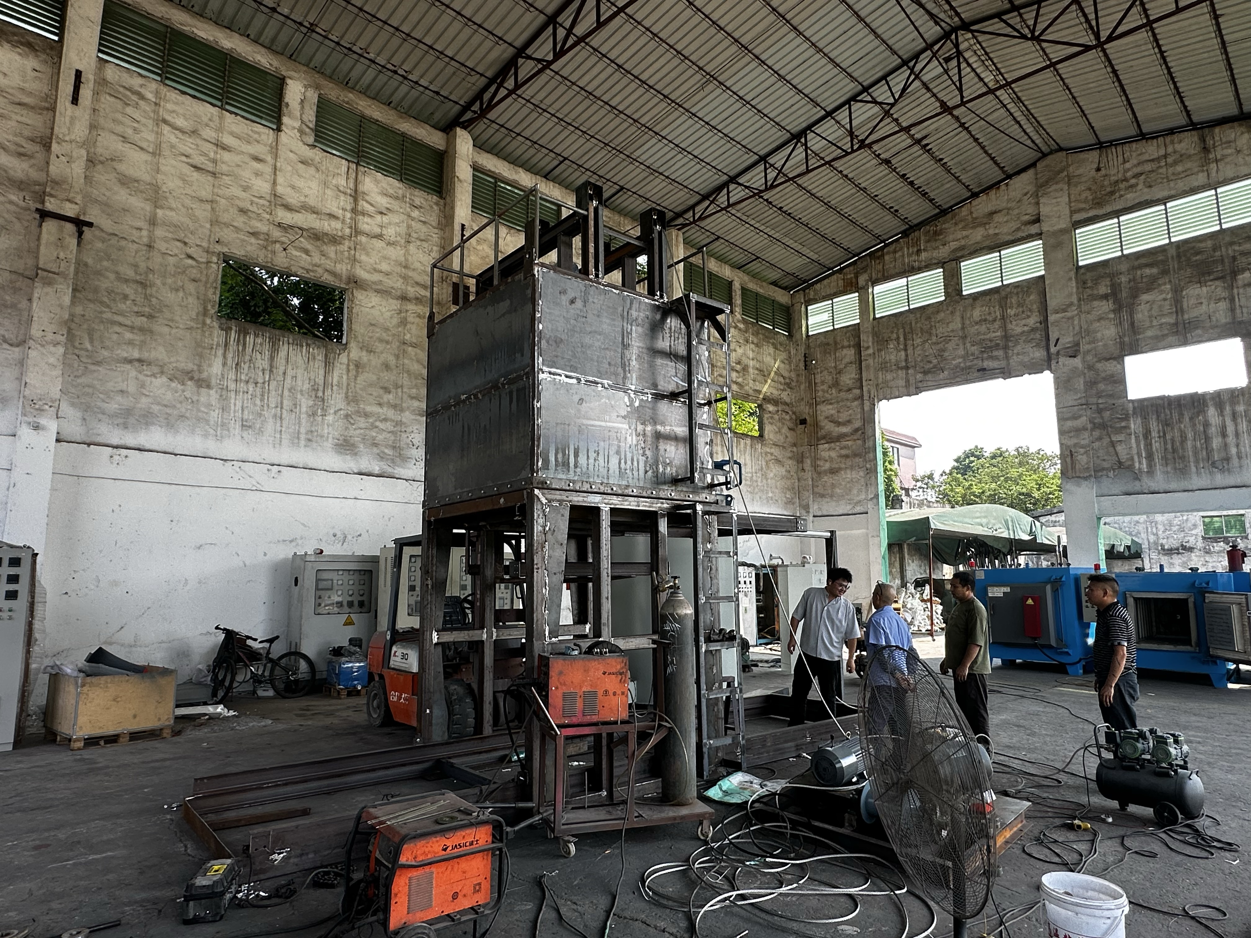 Aluminum Alloy Solution Heat Treatment Furnace with Water Quenching System